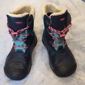 Keen winter boots girls youth size 5